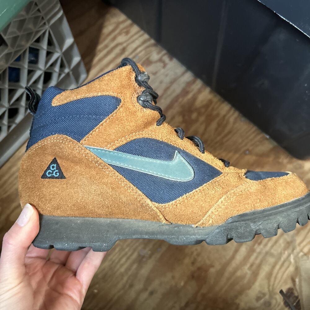 VTG 90s Nike ACG Mid Hiking Boot Burnt Sienna Navy Blue Tag Sz 7 Best Fit 6/6.5 - Picture 2 of 13